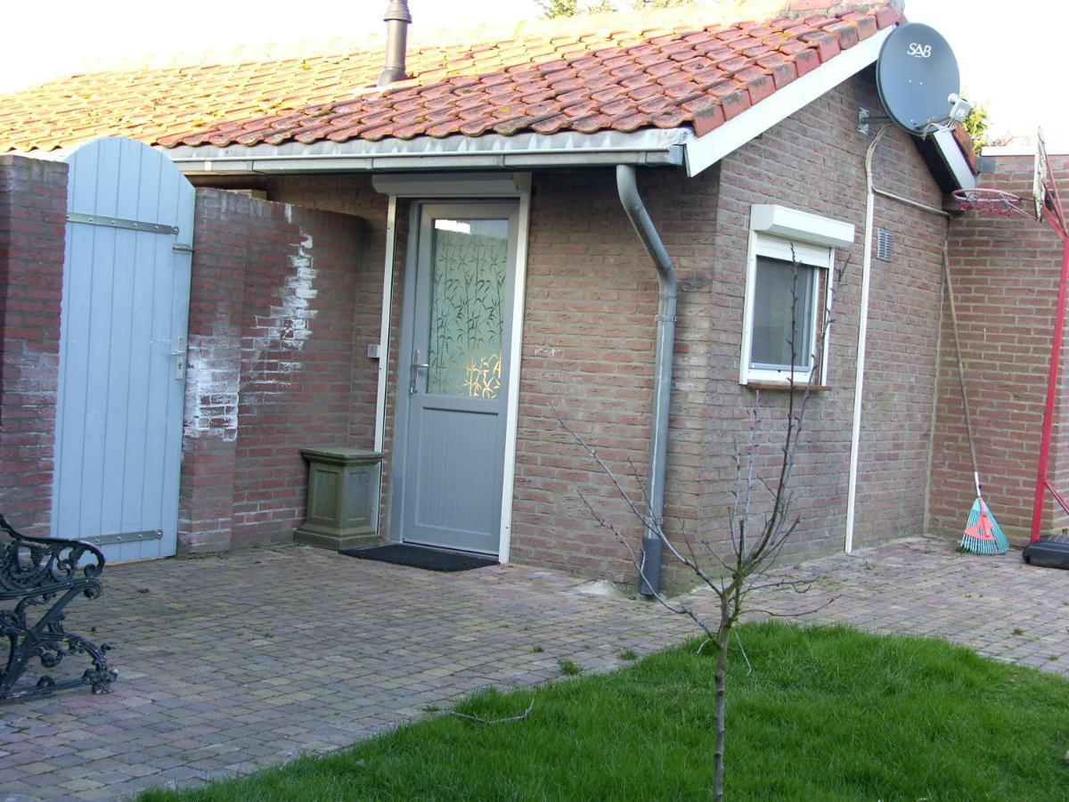 Bed and Breakfast Slapen Bij De Zeeuwse Lala IJzendijke Экстерьер фото
